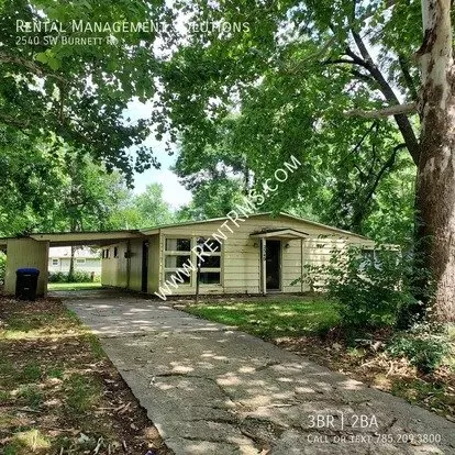 2540 SW Burnett Rd Apartment for rent in Topeka, KS