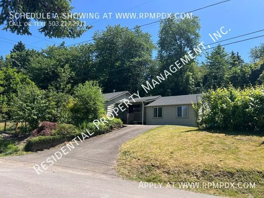 4512 SW Fairvale Ct House for rent in Portland, OR