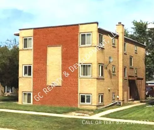 18429 S Torrence Ave Apartment for rent in Lansing, IL