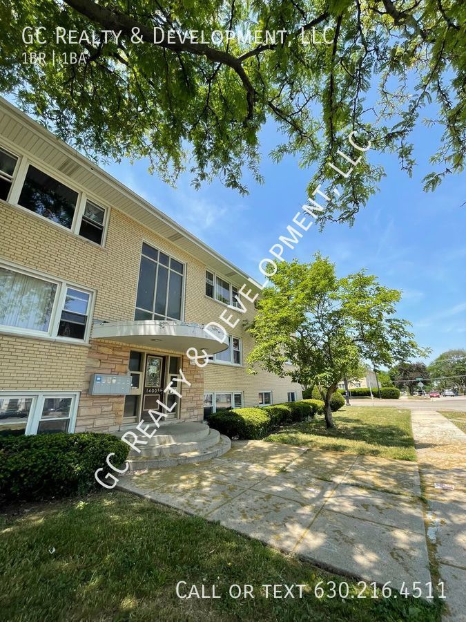 1400 N Hillside Ave Berkeley, IL Apartment for Rent