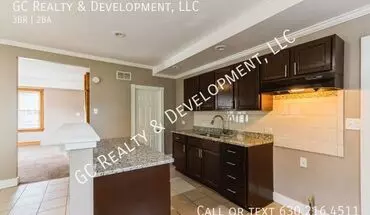 3 of 10 1306 E 170th St House for rent in South Holland, IL