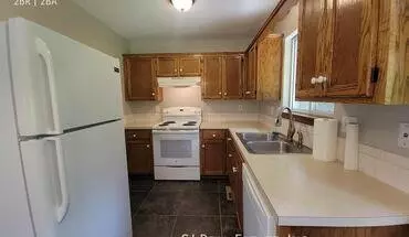 5 of 10 405 SW 12th St Unit Oak House for rent in Oak Grove, MO