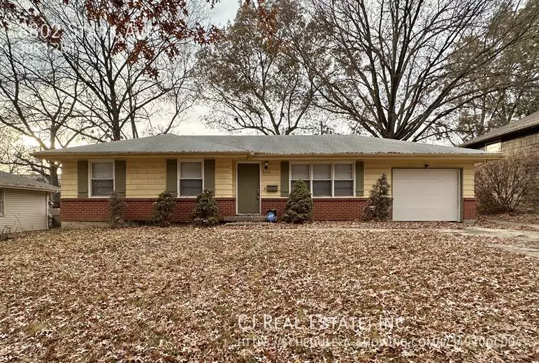 8802 Stark Ave House for rent in Kansas City, MO