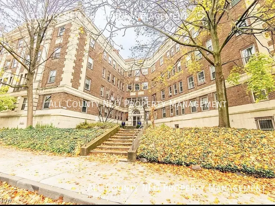 2330 Euclid Heights Blvd Apartment for rent in Cleveland Heights, OH