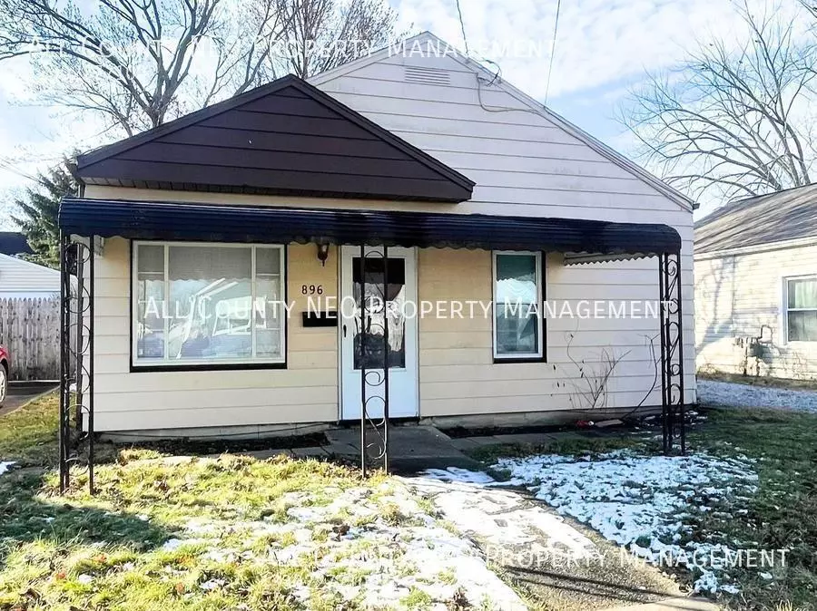 896 Clifford Ave House for rent in Akron, OH