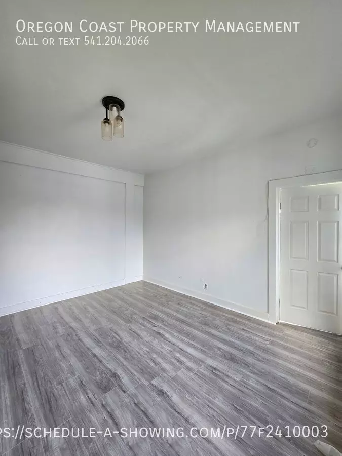 2214 5th St Apartment for rent in Tillamook, OR