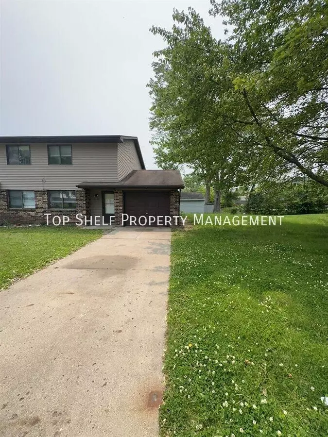4209 E Ovid Ave Apartment for rent in Des Moines, IA