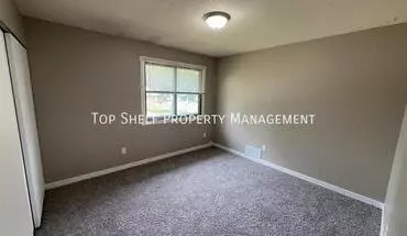 4 of 8 4209 E Ovid Ave Apartment for rent in Des Moines, IA