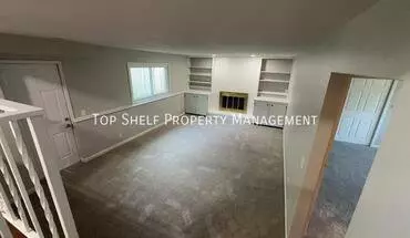 3 of 15 10423 Clark St House for rent in Clive, IA