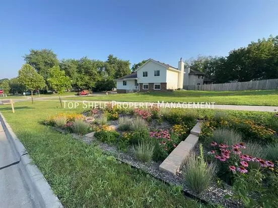 10423 Clark St Apartment for rent in Clive, IA