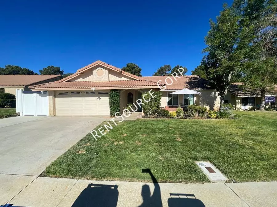 40739 Via Nuevo House for rent in Palmdale, CA