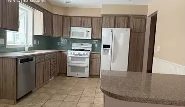 2 of 10 4041 Chowen Ave S House for rent in Minneapolis, MN