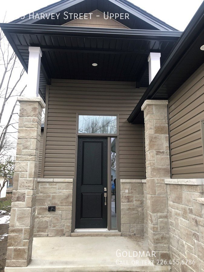 175 Harvey St Essex, ON House for Rent Rentable