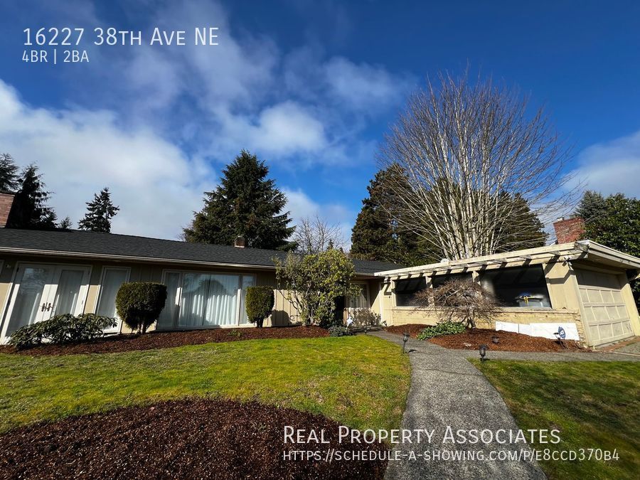 16227 38th Ave NE Lake Forest Park, WA House for Rent