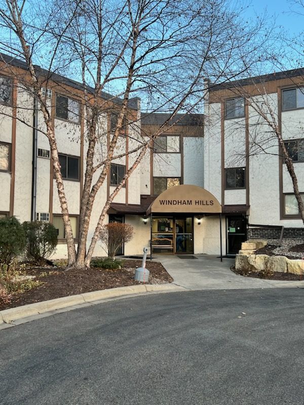 401 E Burnsville Pkwy Burnsville, MN Apartment for Rent