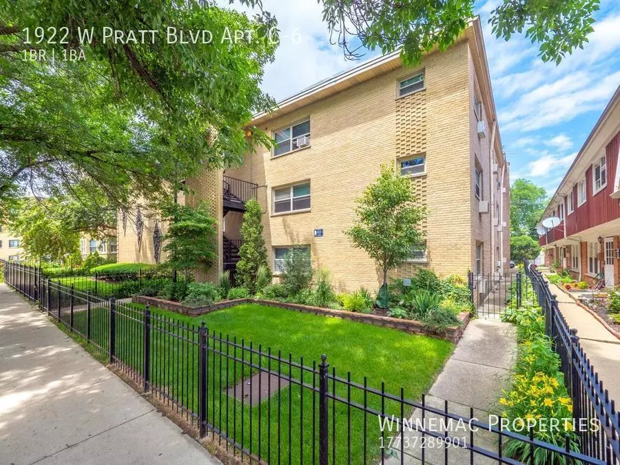 1922 W Pratt Blvd Apt Chicago Apartment for rent in Chicago, IL