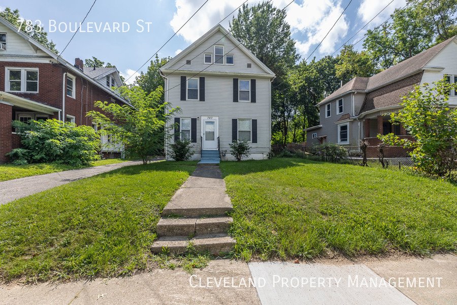 783 Boulevard St Akron, OH House for Rent Rentable