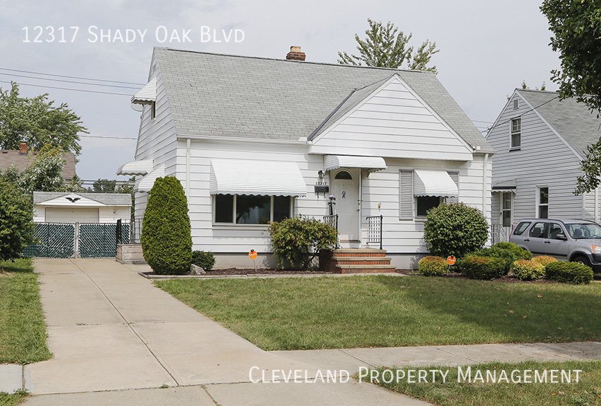 12317 Shady Oak Blvd Garfield Hts, OH House for Rent