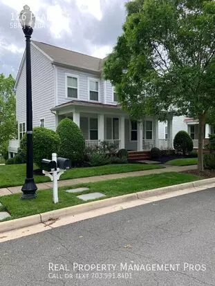 126 Pearl St Apartment for rent in Herndon, VA