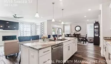 3 of 23 9559 Sanger St House for rent in Lorton, VA