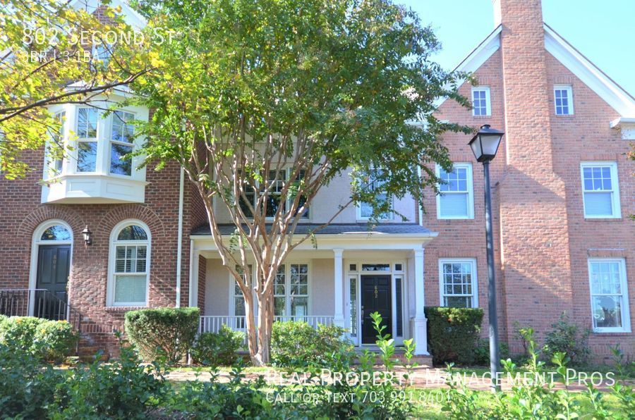 802 Second St Alexandria, VA House for Rent Rentable