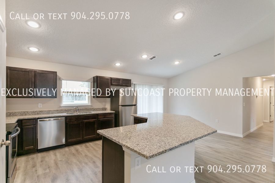 160 W Reef Ln Citrus Springs, FL House for Rent Rentable