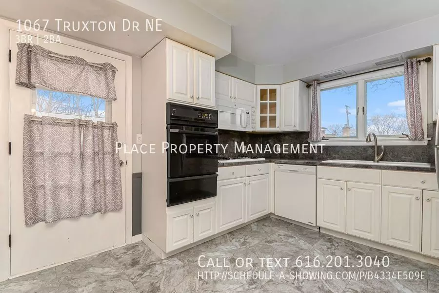 1067 Truxton Dr House for rent in Grand Rapids, MI