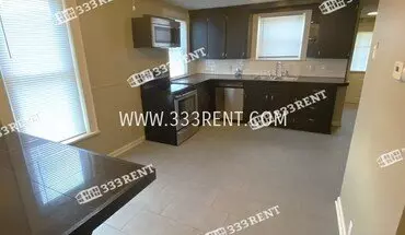 3 of 12 404 NE Douglas St House for rent in Lees Summit, MO