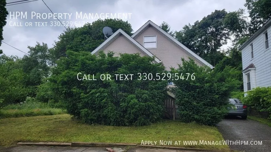 1360 8th Ave House for rent in Akron, OH