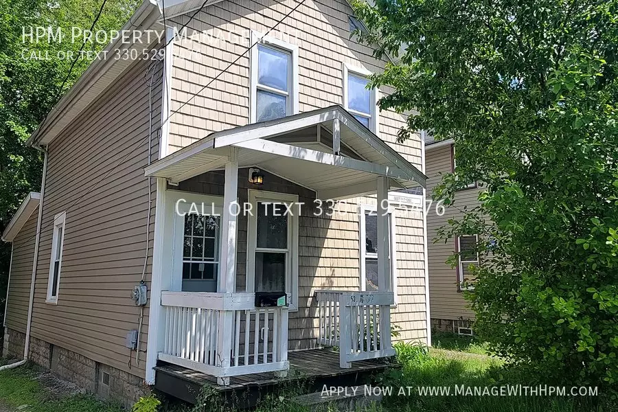 537 Allyn St House for rent in Akron, OH