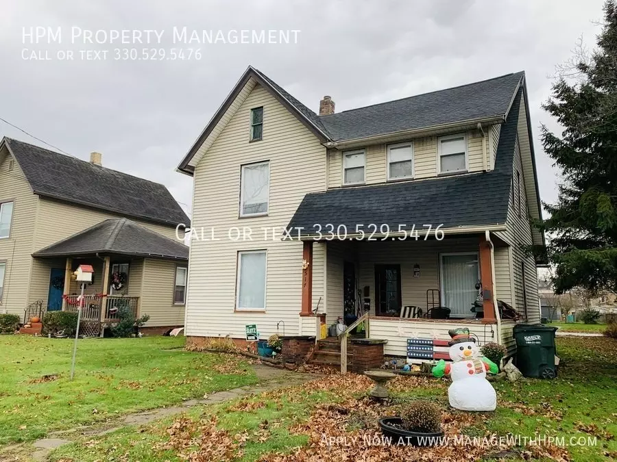 517 8th St SW Apartment for rent in Massillon, OH