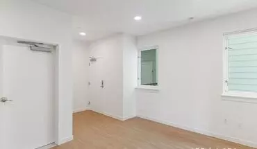 4 of 37 5042 NE Fremont Apartment for rent in Portland, OR