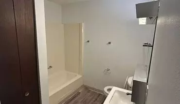 3 of 12 203 N 3rd Ave Apartment for rent in Huxley, IA