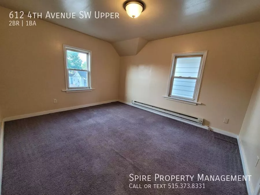 612 4Th Ave Upper House for rent in Cedar Rapids, IA