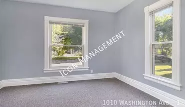3 of 19 1010 Washington Ave Apartment for rent in Kalamazoo, MI