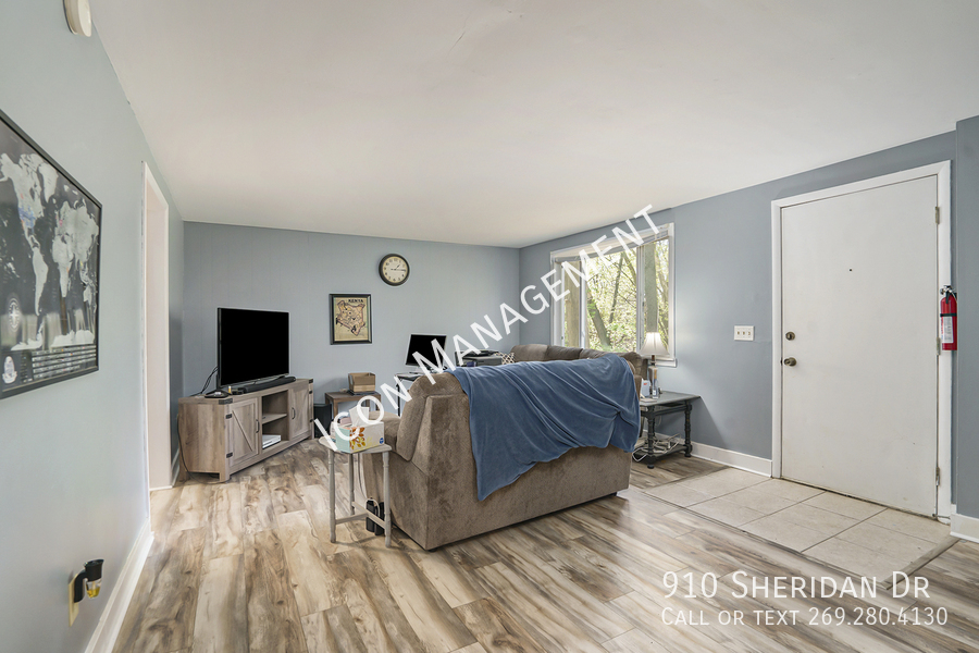 910 Sheridan Dr Apartment for rent in Kalamazoo, MI