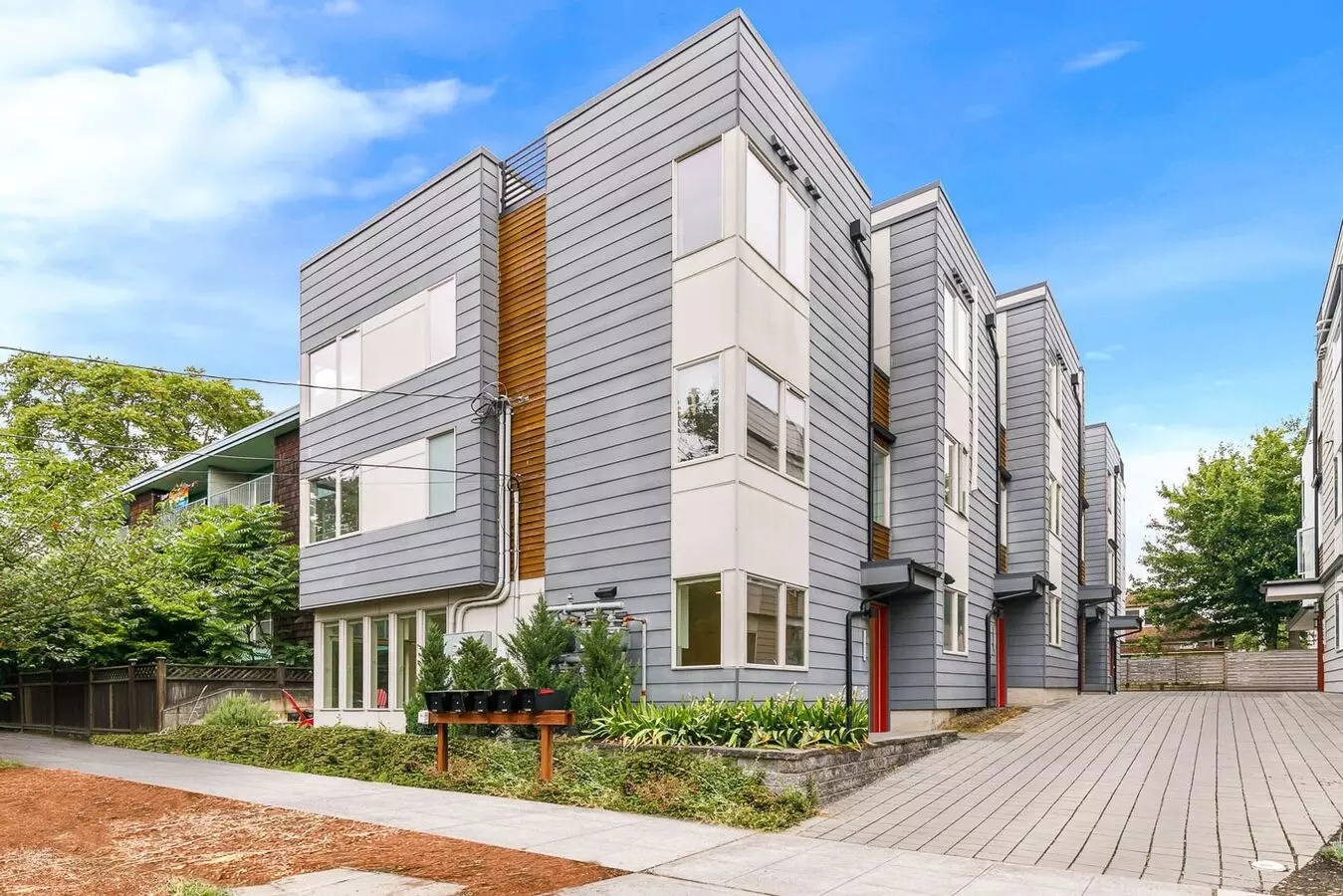 1520 13th Ave S House for rent in Seattle, WA