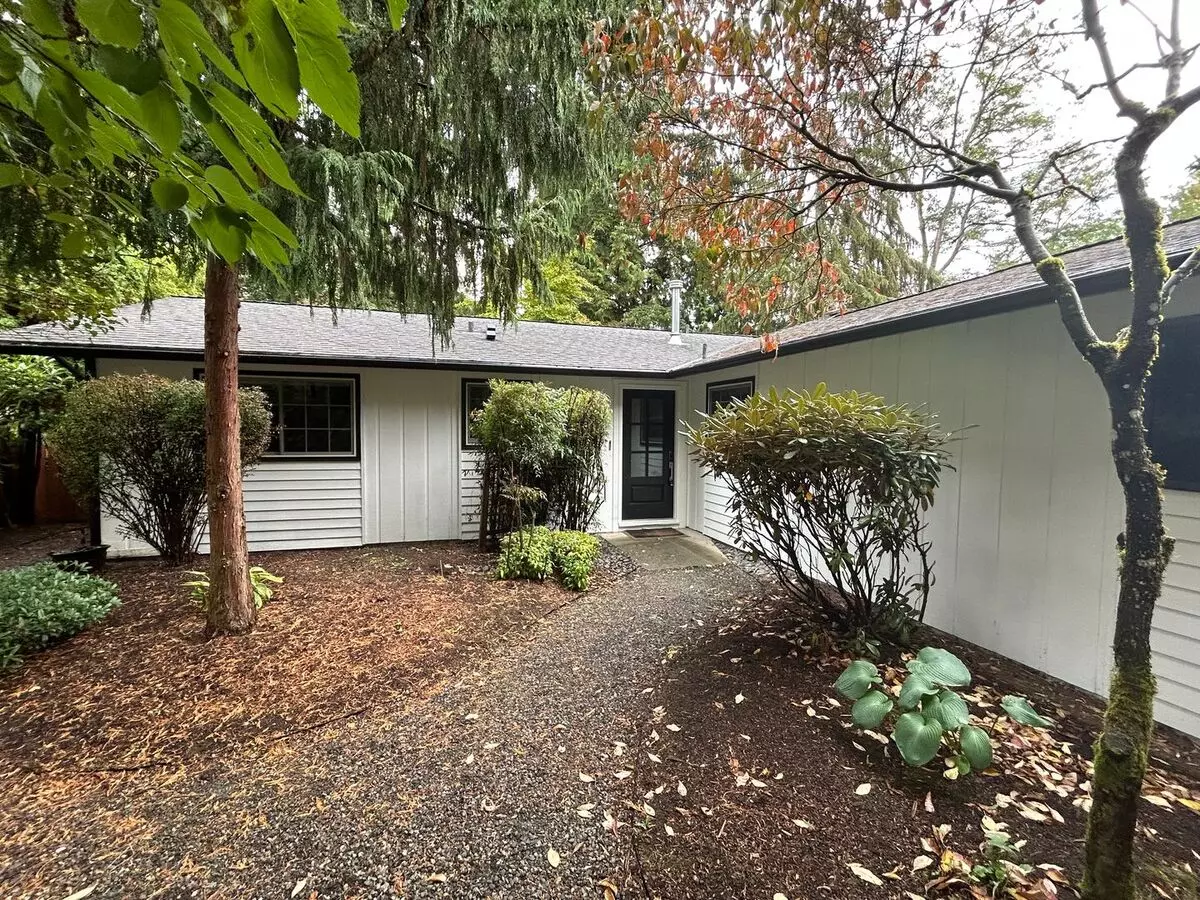 8104 134th Pl NE House for rent in Redmond, WA