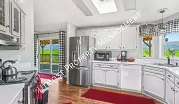 5 of 17 243 W Birnie Slough Rd House for rent in Cathlamet, WA