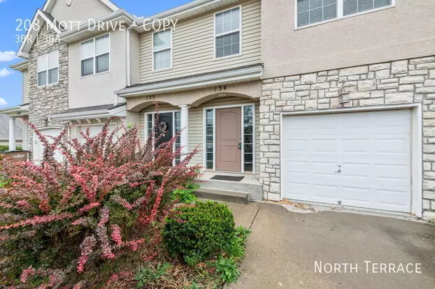 208 Mott Dr Apartment for rent in Raymore, MO