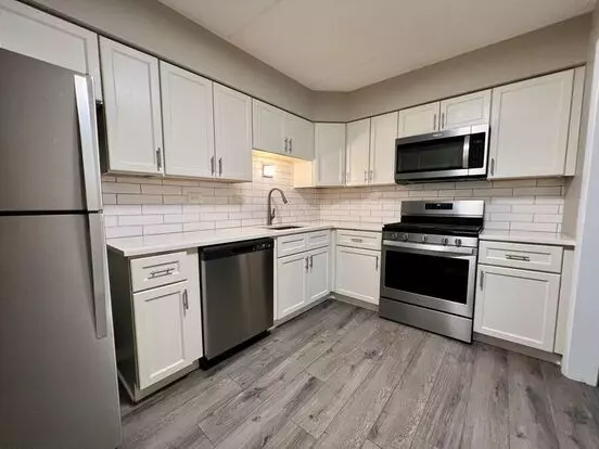 170 E Lake St Apartment for rent in Elmhurst, IL
