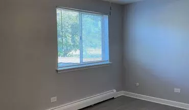 3 of 9 12400 S Harding Ave Apartment for rent in Alsip, IL