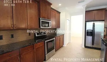 4 of 29 6911 44th Ter E House for rent in Bradenton, FL