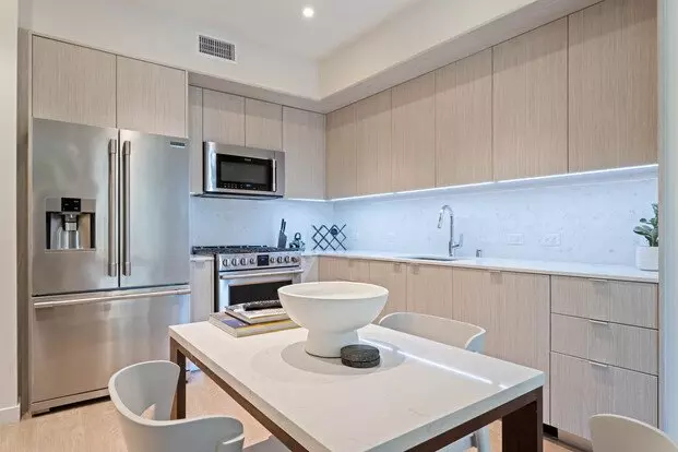 5851 W 88Th St Apartment for rent in Los Angeles, CA