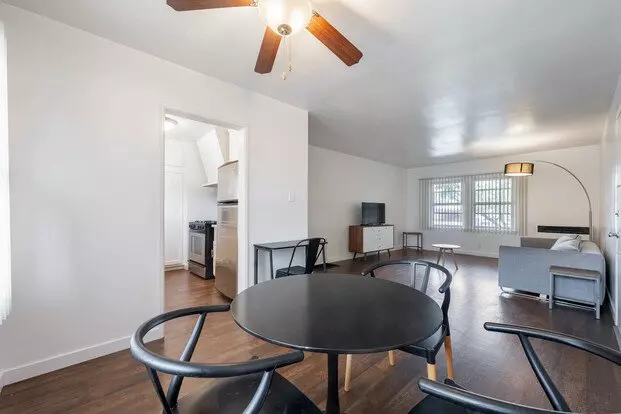 58565 W 88th St Apartment for rent in Los Angeles, CA