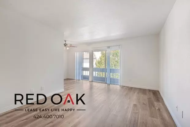 17830 1/2 Sherman Way Apartment for rent in Reseda, CA