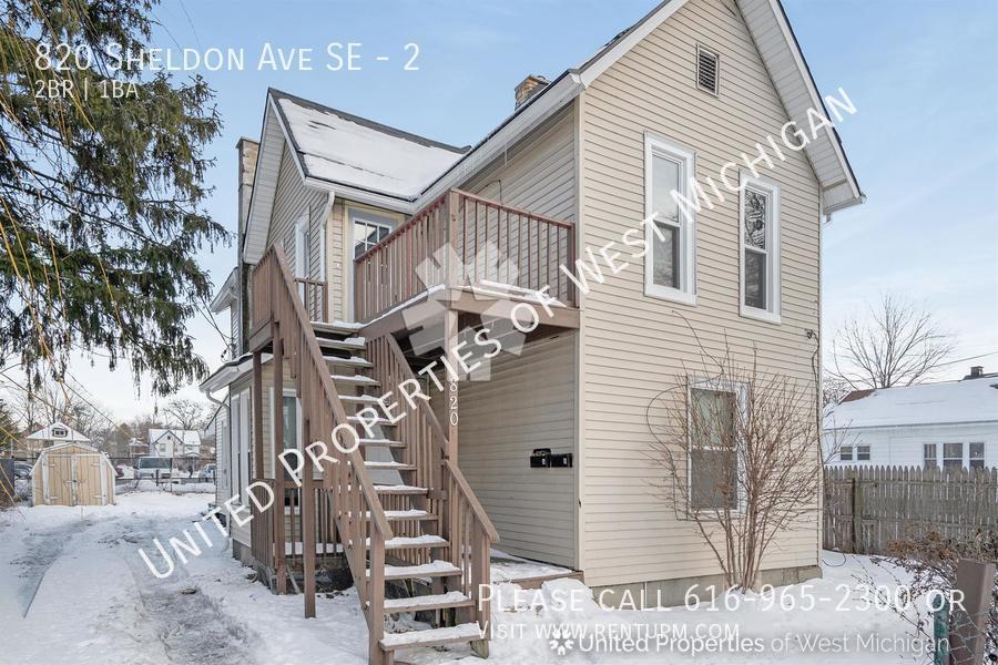 820 Sheldon Ave Grand Rapids, MI Apartment for Rent