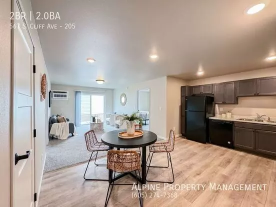 567 S Cliff Ave Apartment for rent in Harrisburg, SD
