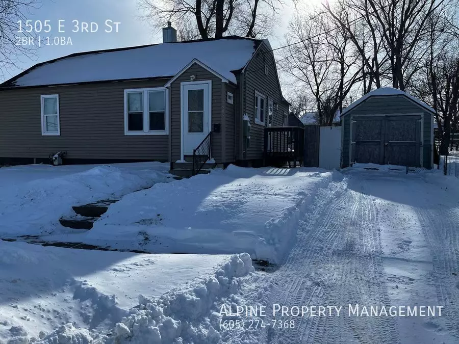 1505 E 3rd St House for rent in Sioux Falls, SD