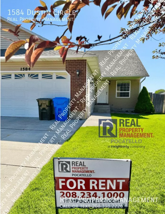 1584 Dustin Cir House for rent in Chubbuck, ID